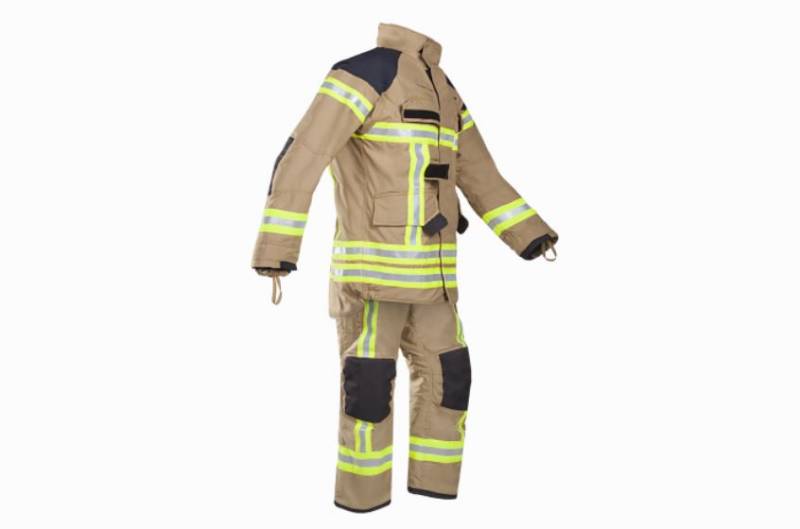 Veste et pantalon d'intervention feux pour les pompiers